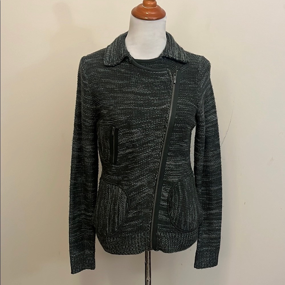I Heart Ronson Olive Green Zipper Sweater Size Small